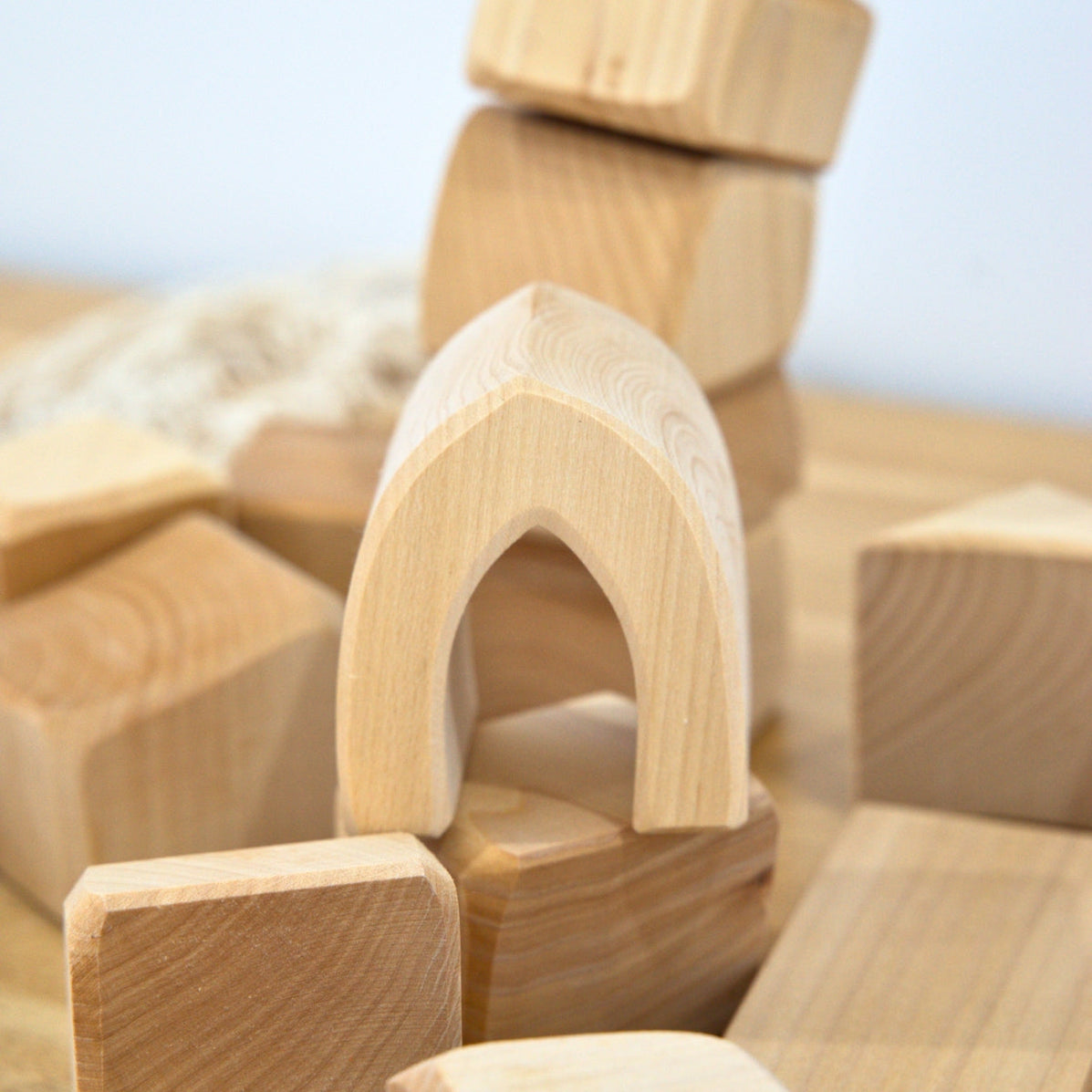 Gluckskafer Wooden Blocks - Natural 6cm thick, 17 blocks — Mercurius